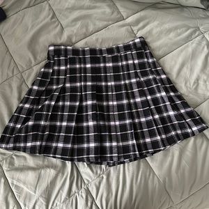 hollister co. high rise plaid pleated skirt